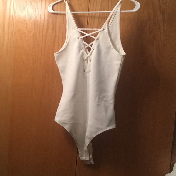 Express white body suit - Picture 2 of 2
